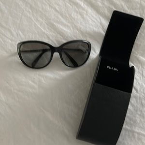 Sunglasses - Prada black